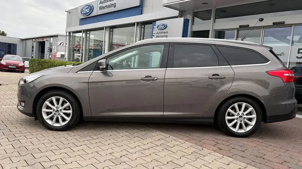 Gebraucht Ford Focus Titanium 125 PS (91 kW) 2015 Braun Limousine