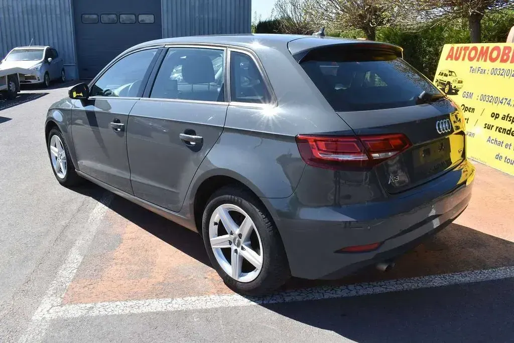 Gebraucht Audi A3 Design 110 PS (80 kW) 2017 Grau Limousine
