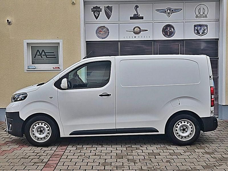 Gebraucht Toyota Proace Comfort 95 PS (69 kW) 2017 Weiß Van / Kleinbus