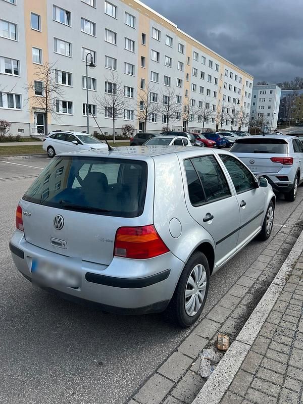 Gebraucht VW Golf IV 75 PS (55 kW) 2002 Silber Kleinwagen