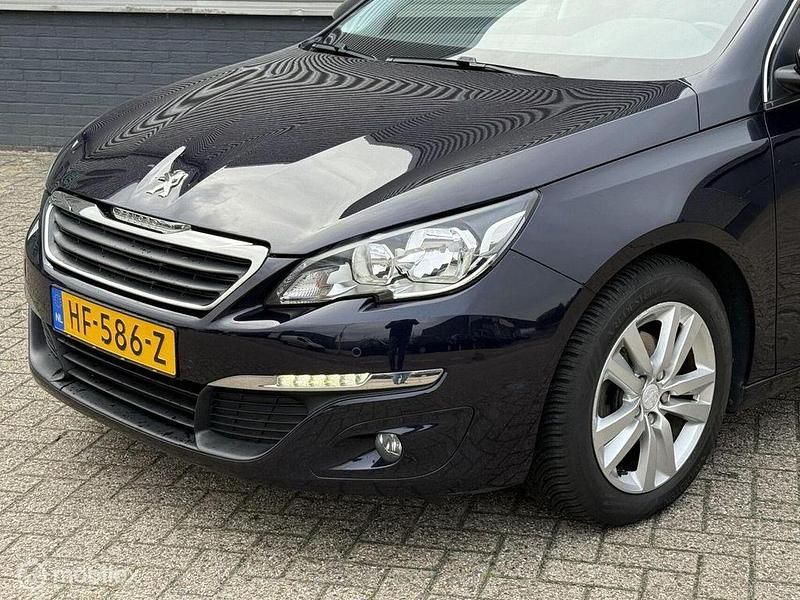Gebraucht Peugeot 308 120 PS (88 kW) 2015 Blau Kombi