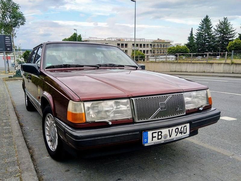 Gebraucht Volvo 940 131 PS (96 kW) 1992 Rot Limousine