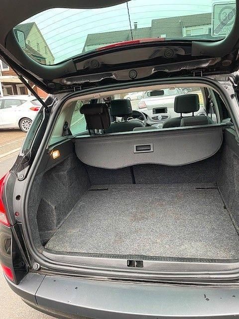 Gebraucht Renault Clio GrandTour 75 PS (55 kW) 2011 Schwarz Kombi