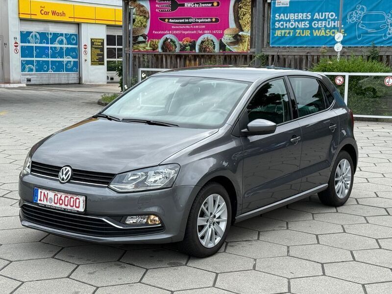 Grau Gebraucht 2015 VW Polo Comfortline Limousine | 11.999 € (Fairer Preis) - Bild 1/4