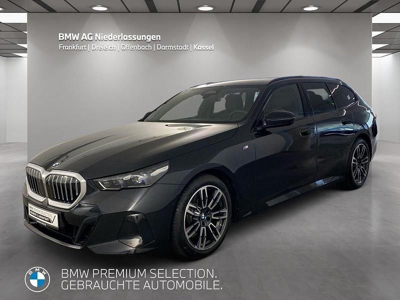 Schwarz Gebraucht 2024 BMW 520 M Sport Limousine | 50.950 € (Fairer Preis) - Bild 1/3