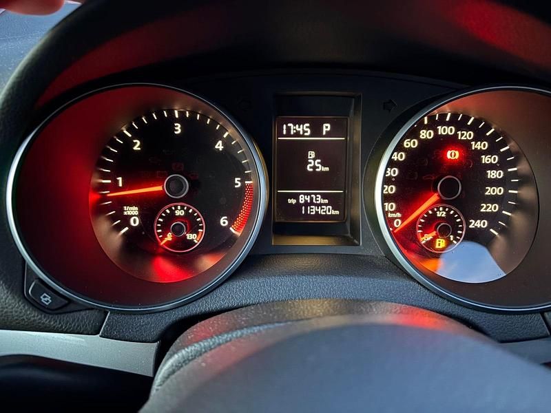 Gebraucht VW Golf VI 105 PS (77 kW) 2010 Rot Kleinwagen