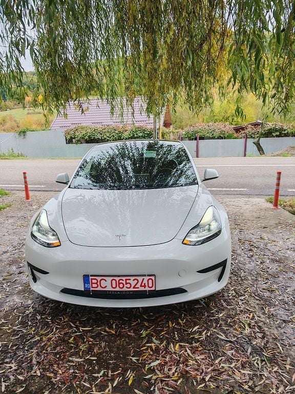 Weiß Gebraucht 2021 Tesla Model 3 RWD Limousine | 21.900 € (Guter Preis) - Bild 1/4