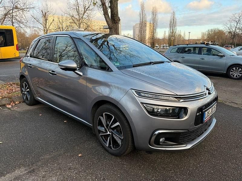 Grau Gebraucht 2016 Citroën C4 Picasso PureTech Van / Kleinbus | 7.800 € (Fairer Preis) - Bild 1/4