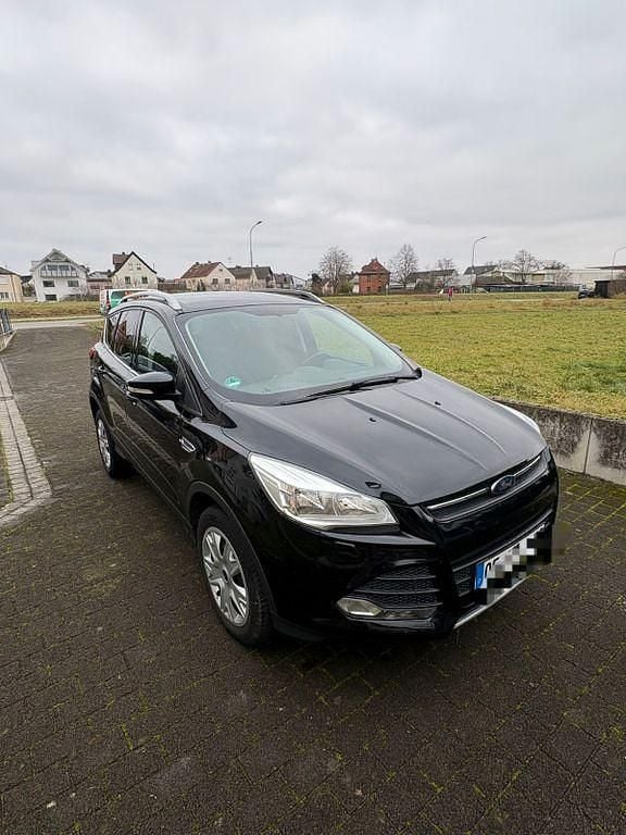 Schwarz Gebraucht 2015 Ford Kuga Trend SUV | 8.500 € (Fairer Preis) - Bild 1/4