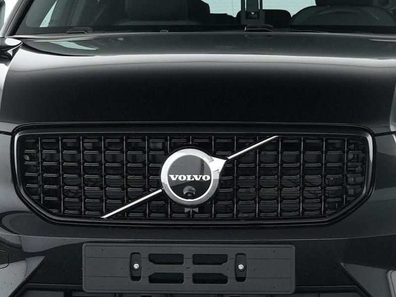 Gebraucht Volvo XC40 Plus 163 PS (119 kW) 2025 Schwarz SUV