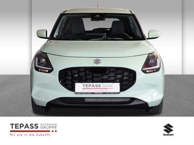 Neu Suzuki Swift Comfort 83 PS (61 kW) 2025 Gelb Kleinwagen
