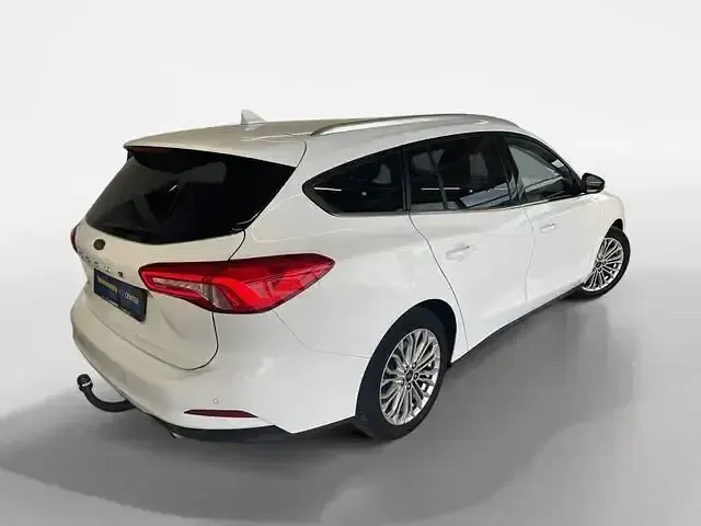 Używany Ford Focus Titanium S 150 KM (110 kW) 2020 Biały Sedan/Limuzyna