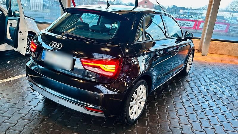 Gebraucht Audi A1 Sportback 90 PS (66 kW) 2018 Schwarz Kleinwagen