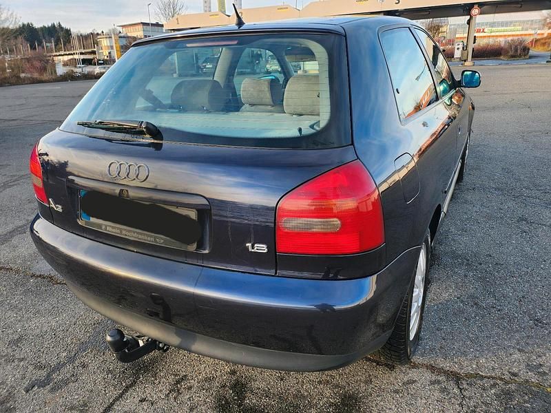 Gebraucht Audi A3 125 PS (91 kW) 1997 Blau Kleinwagen