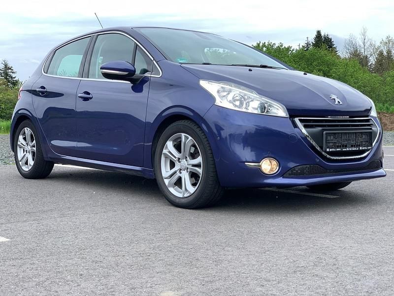 Blau Gebraucht 2015 Peugeot 208 Sport Kleinwagen | 8.999 € (Fairer Preis) - Bild 1/4