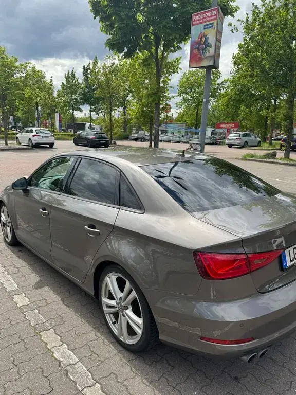 Gebraucht Audi A3 Ambiente 150 PS (110 kW) 2015 Braun Limousine