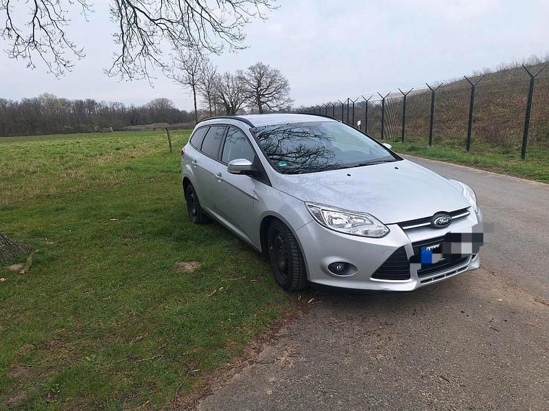Gebraucht Ford Focus SYNC Edition 116 PS (85 kW) 2013 Silber Kombi