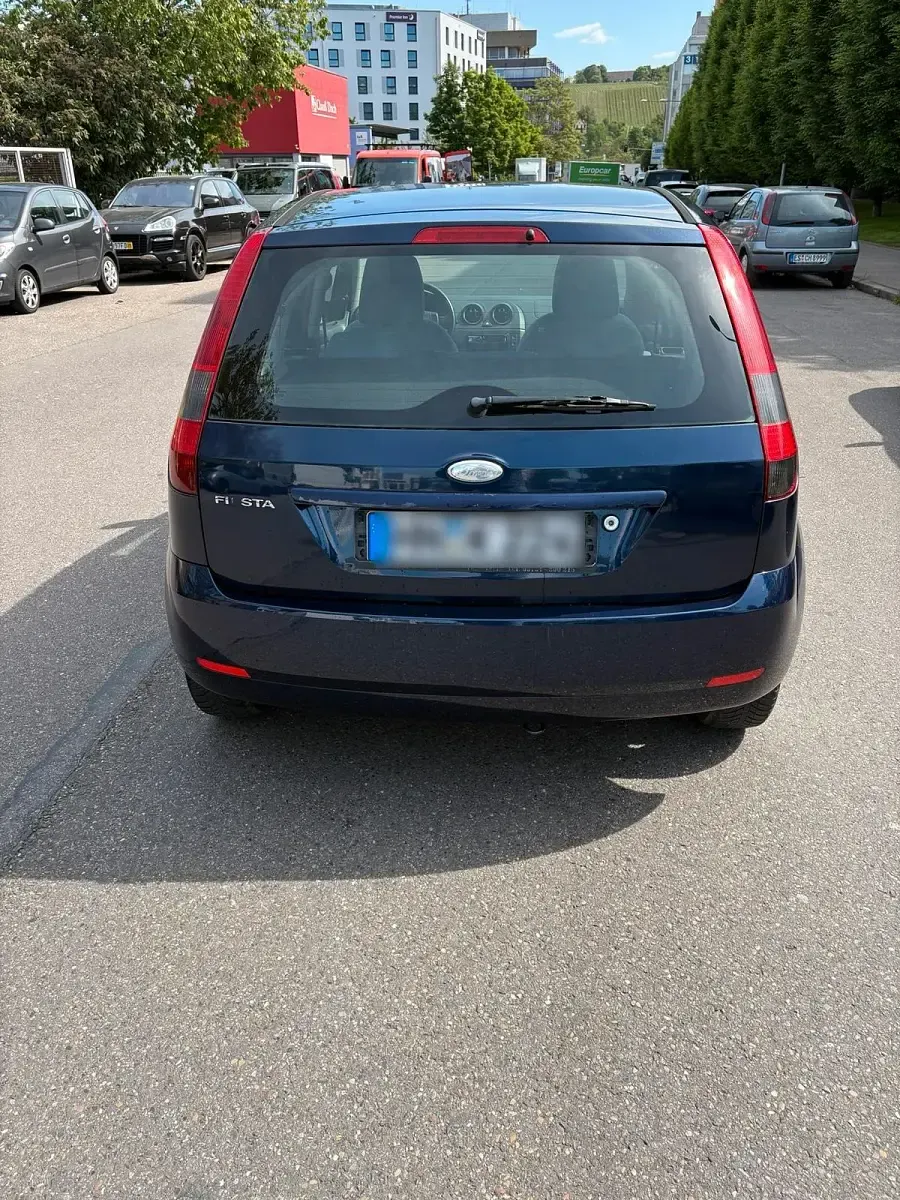 Gebraucht Ford Fiesta 80 PS (58 kW) 2005 Blau Kleinwagen