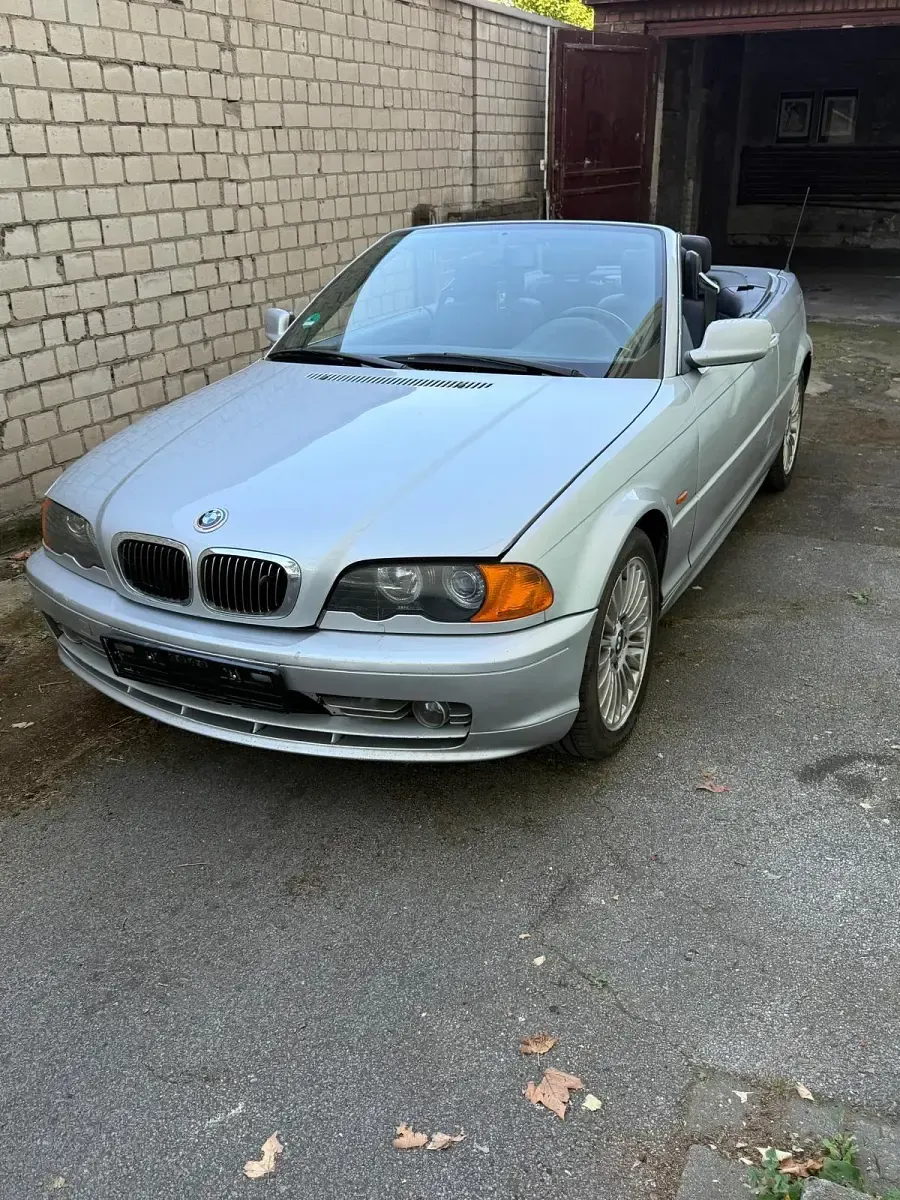 Gebraucht BMW 320 Cabriolet 170 PS (125 kW) 2001 Silber Cabrio