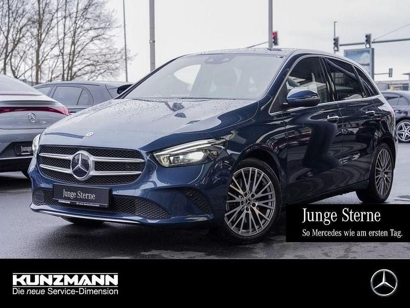 Gebraucht Mercedes E250 Progressive 160 PS (117 kW) 2022 Denimblau metallic Limousine