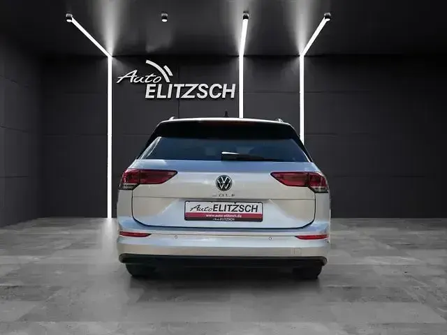 Gebraucht VW Golf VIII Life 150 PS (110 kW) 2020 Silber Kombi
