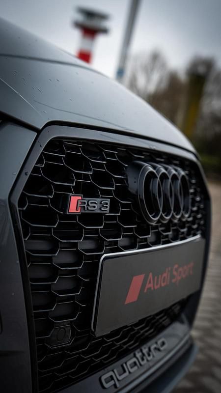 Gebraucht Audi RS3 Sport 400 PS (294 kW) 2020 Grau Limousine