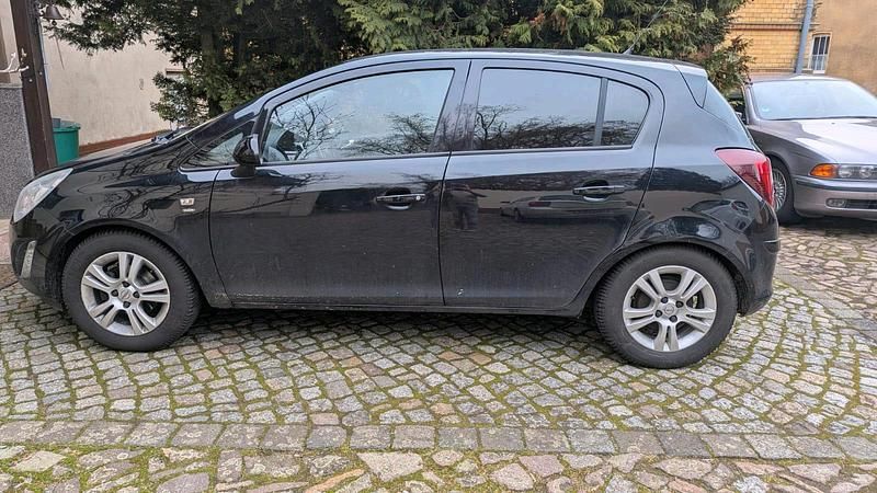 Schwarz Gebraucht 2011 Opel Corsa Kleinwagen | 4.900 € (Fairer Preis) - Bild 1/4