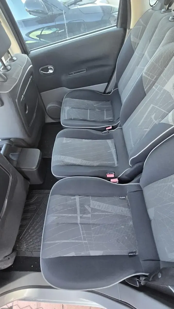 Gebraucht Renault Mégane GrandTour 113 PS (83 kW) 2004 Silber Kombi