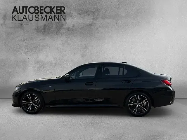 Gebraucht BMW 320 M Sport 184 PS (135 kW) 2025 Schwarz Limousine