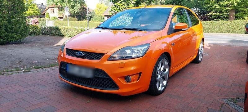 Orange Gebraucht 2008 Ford Focus ST Limousine | 6.500 € (Fairer Preis) - Bild 1/4