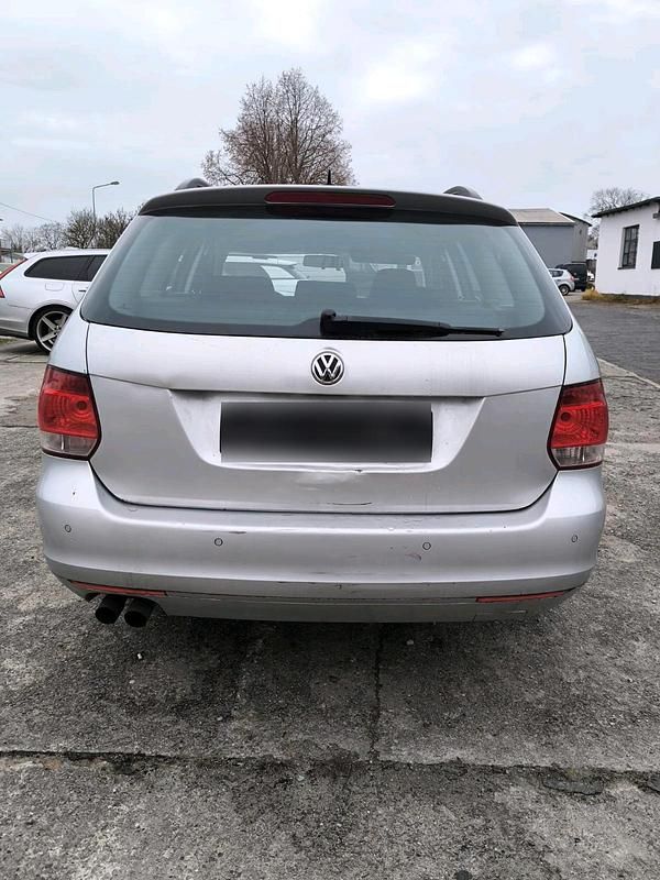 Gebraucht VW Golf VI 122 PS (89 kW) 2011 Silber Kleinwagen