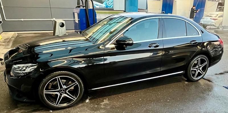 Gebraucht Mercedes C180 Avantgarde 2019 Schwarz Limousine