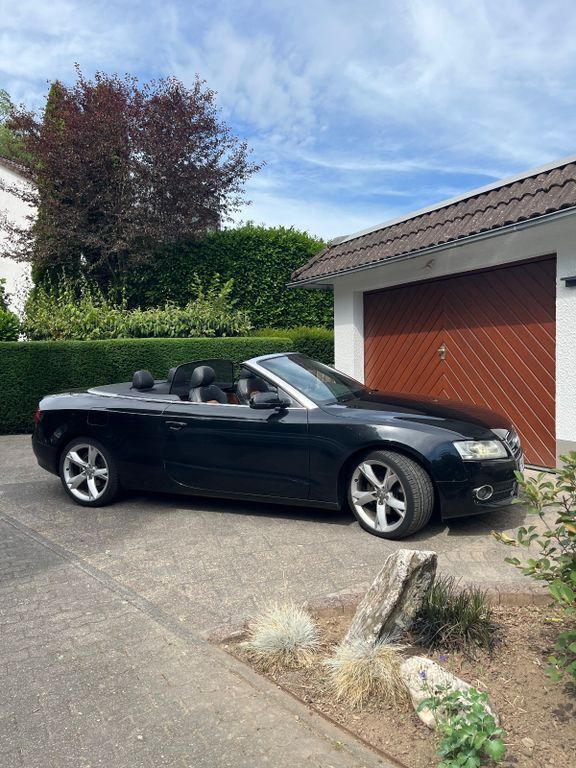 Schwarz Gebraucht 2011 Audi A5 Cabriolet Sport Cabrio | 15.500 € (Etwas zu teuer) - Bild 1/4
