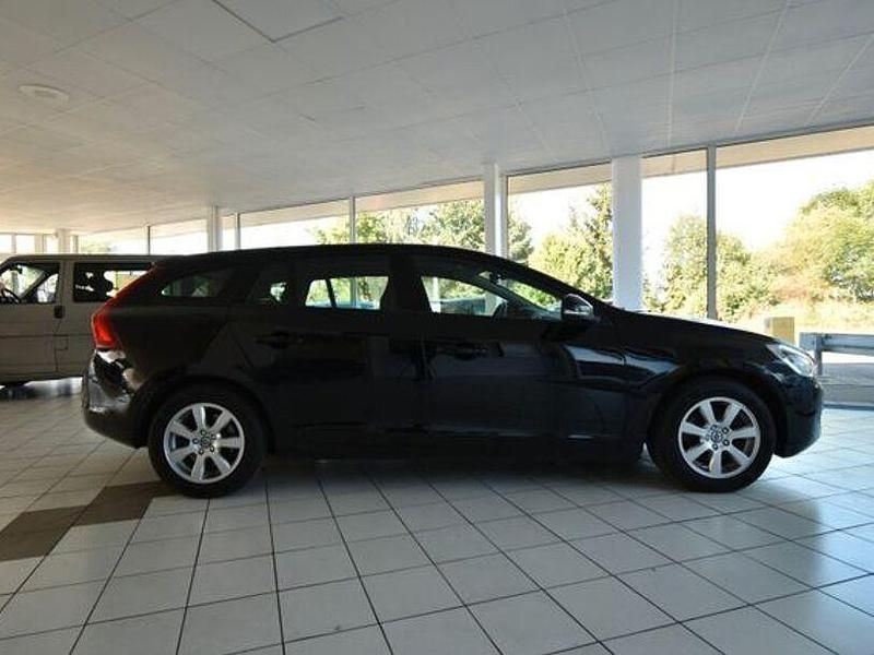 Gebraucht Volvo V60 Kinetic 114 PS (83 kW) 2011 Schwarz Kombi