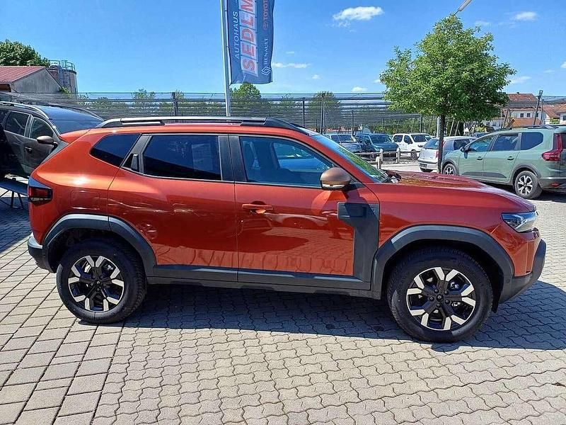 Neu Dacia Duster Extreme 131 PS (96 kW) 2025 Terracottabraun SUV