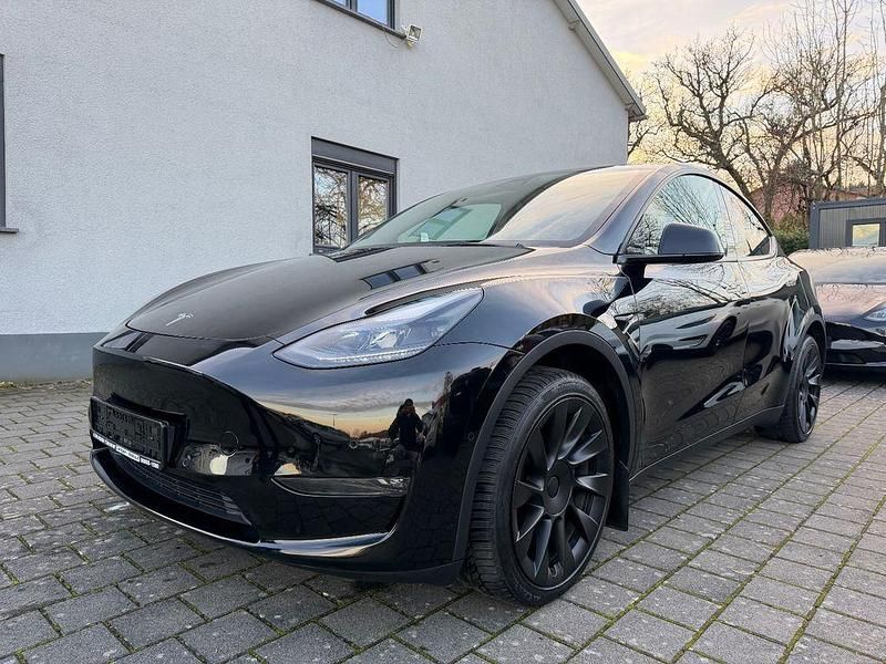 Schwarz Gebraucht 2022 Tesla Model Y SUV | 31.950 € (Guter Preis) - Bild 1/4