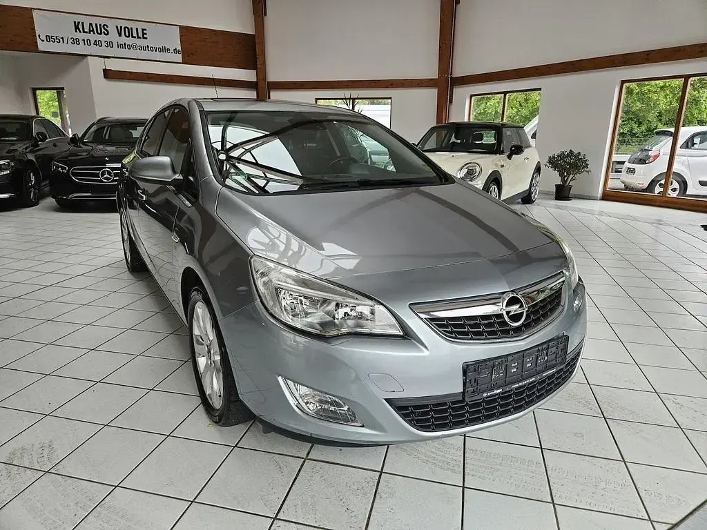 Usata Opel Astra 120 CV (88 kW) 2013 Argento Berlina