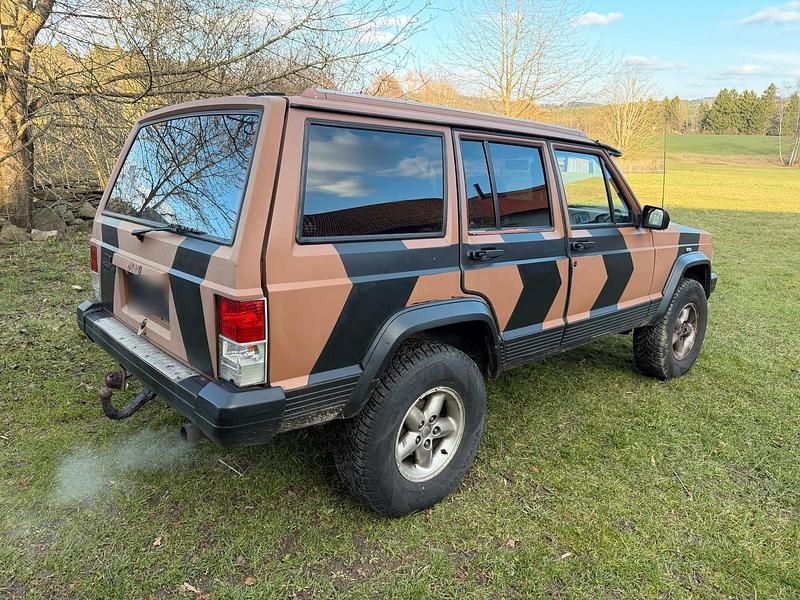 Gebraucht Jeep Cherokee 185 PS (136 kW) 1992 Braun SUV