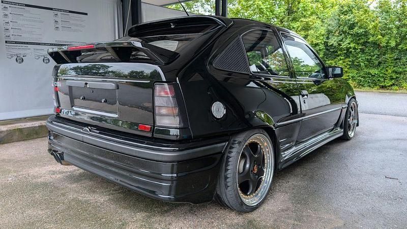 Gebraucht Opel Kadett 150 PS (110 kW) 1991 Schwarz Kleinwagen