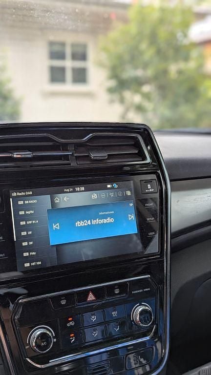 Schwarz Gebraucht 2020 Ssangyong (KGM) Tivoli SUV | 9.200 € - Bild 1/4
