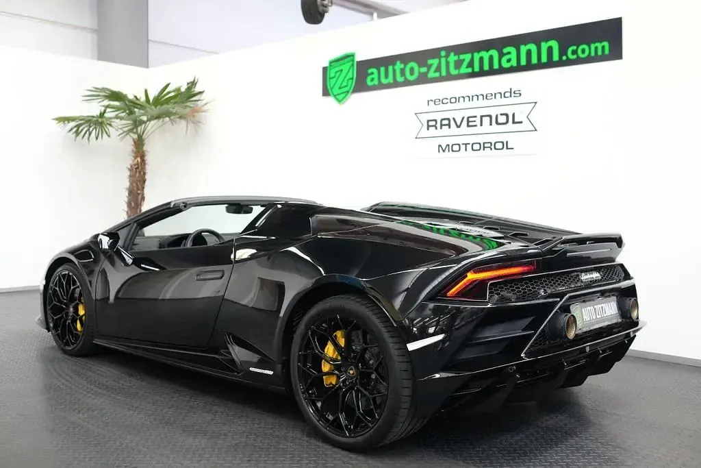 Second-hand Lamborghini Huracán 639 CP (469 kW) 2025 Negru Cabrio