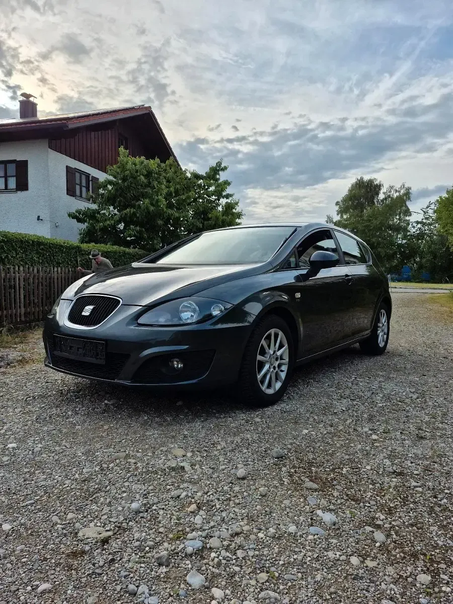 Gebraucht Seat Leon 125 PS (91 kW) 2012 Grau Kleinwagen