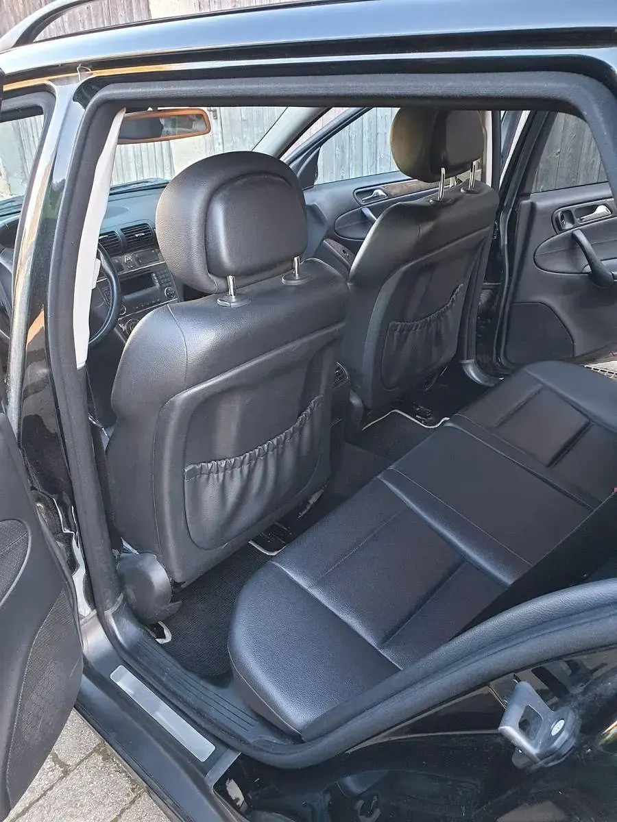 Gebraucht Mercedes C220 Avantgarde 150 PS (110 kW) 2005 Schwarz Limousine