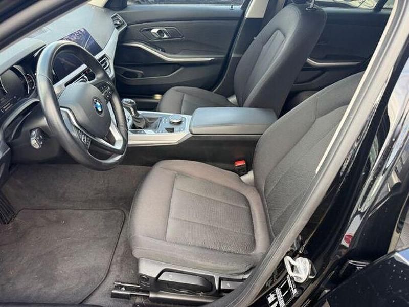 Gebraucht BMW 320 Advantage 190 PS (139 kW) 2019 Schwarz Kombi