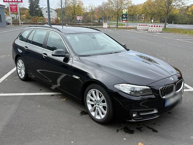 Schwarz Gebraucht 2015 BMW 525 Sport Line Kombi | 15.499 € (Guter Preis) - Bild 1/4