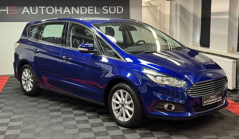 Gebraucht Ford S-MAX Titanium 150 PS (110 kW) 2016 Blau Van / Kleinbus