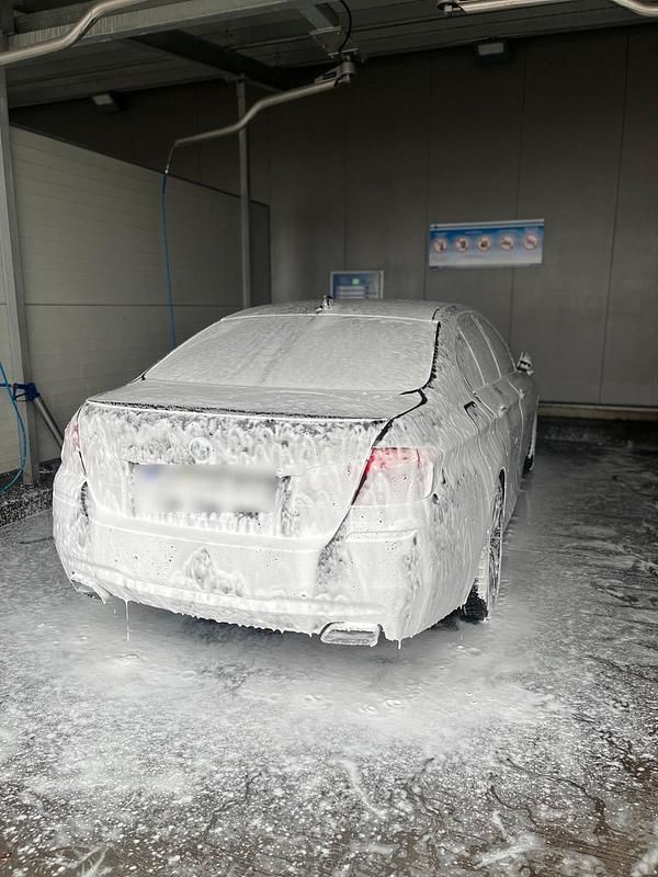 Gebraucht BMW 550 381 PS (280 kW) 2014 Grau Limousine