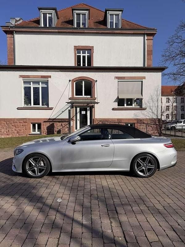 Gebraucht Mercedes E300 AMG line 245 PS (180 kW) 2018 Grau Cabrio