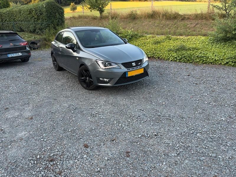 Grau Gebraucht 2016 Cupra Ibiza Kleinwagen | 6.000 € (Fairer Preis) - Bild 1/4