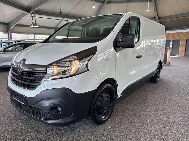Gebraucht Renault Trafic Komfort 145 PS (106 kW) 2021 Weiß Van / Kleinbus
